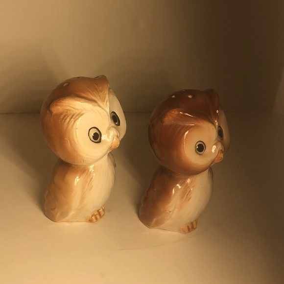 Vintage Owl Salt and Pepper Shaker Set - Picture 11 of 11